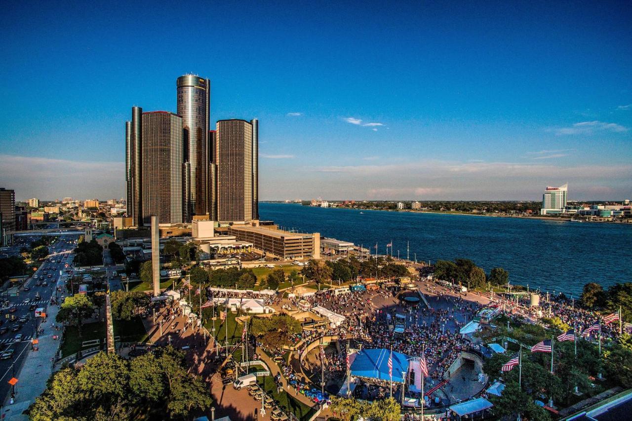 Отель Detroit Marriott At The Renaissance Center Экстерьер фото