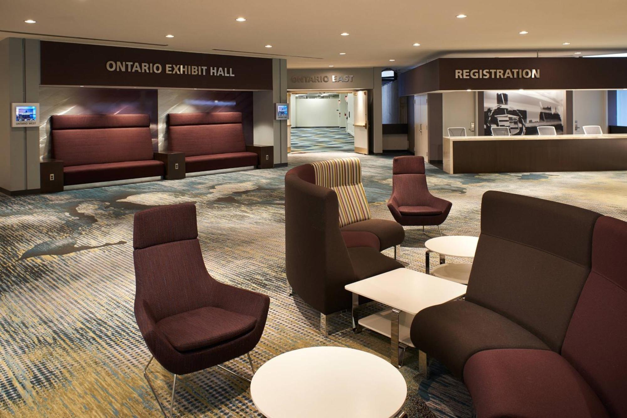 Отель Detroit Marriott At The Renaissance Center Экстерьер фото
