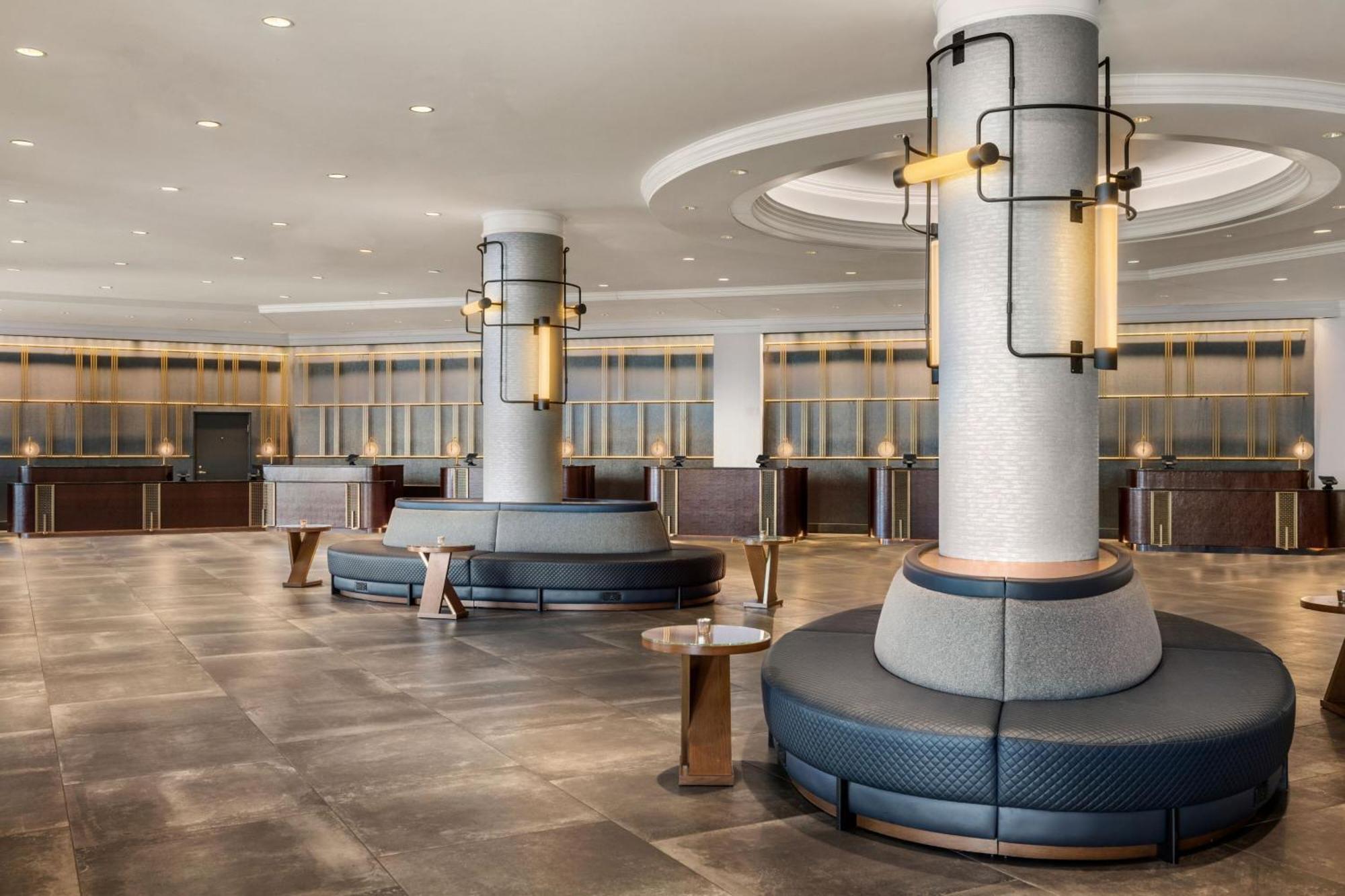Отель Detroit Marriott At The Renaissance Center Экстерьер фото