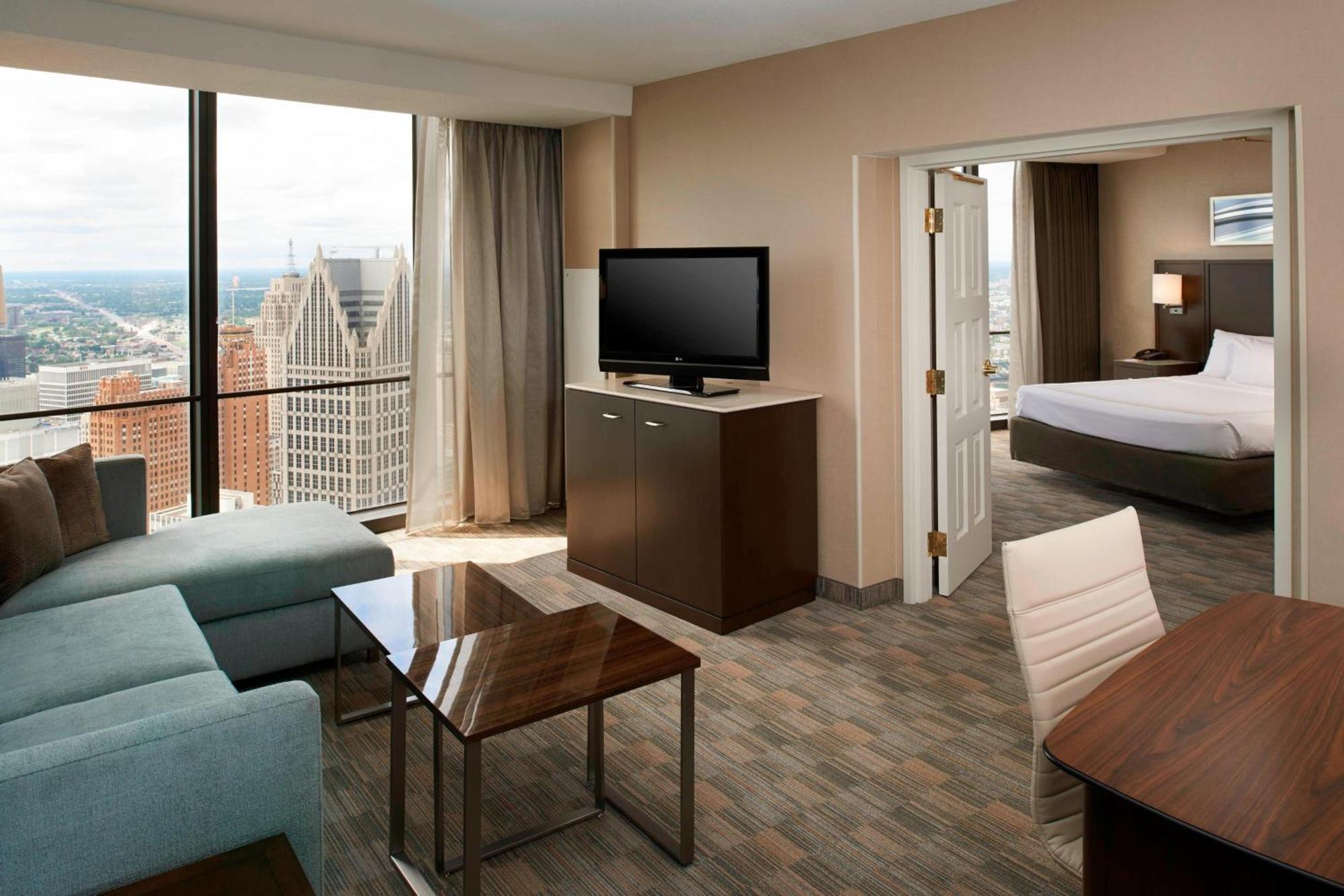 Отель Detroit Marriott At The Renaissance Center Экстерьер фото
