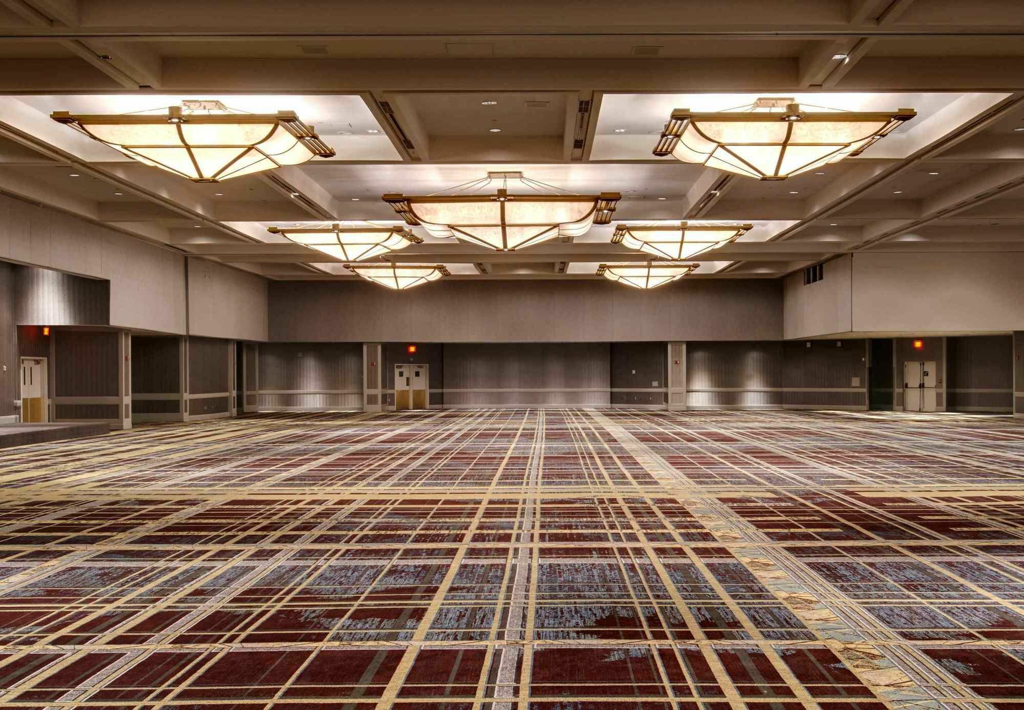 Отель Detroit Marriott At The Renaissance Center Экстерьер фото