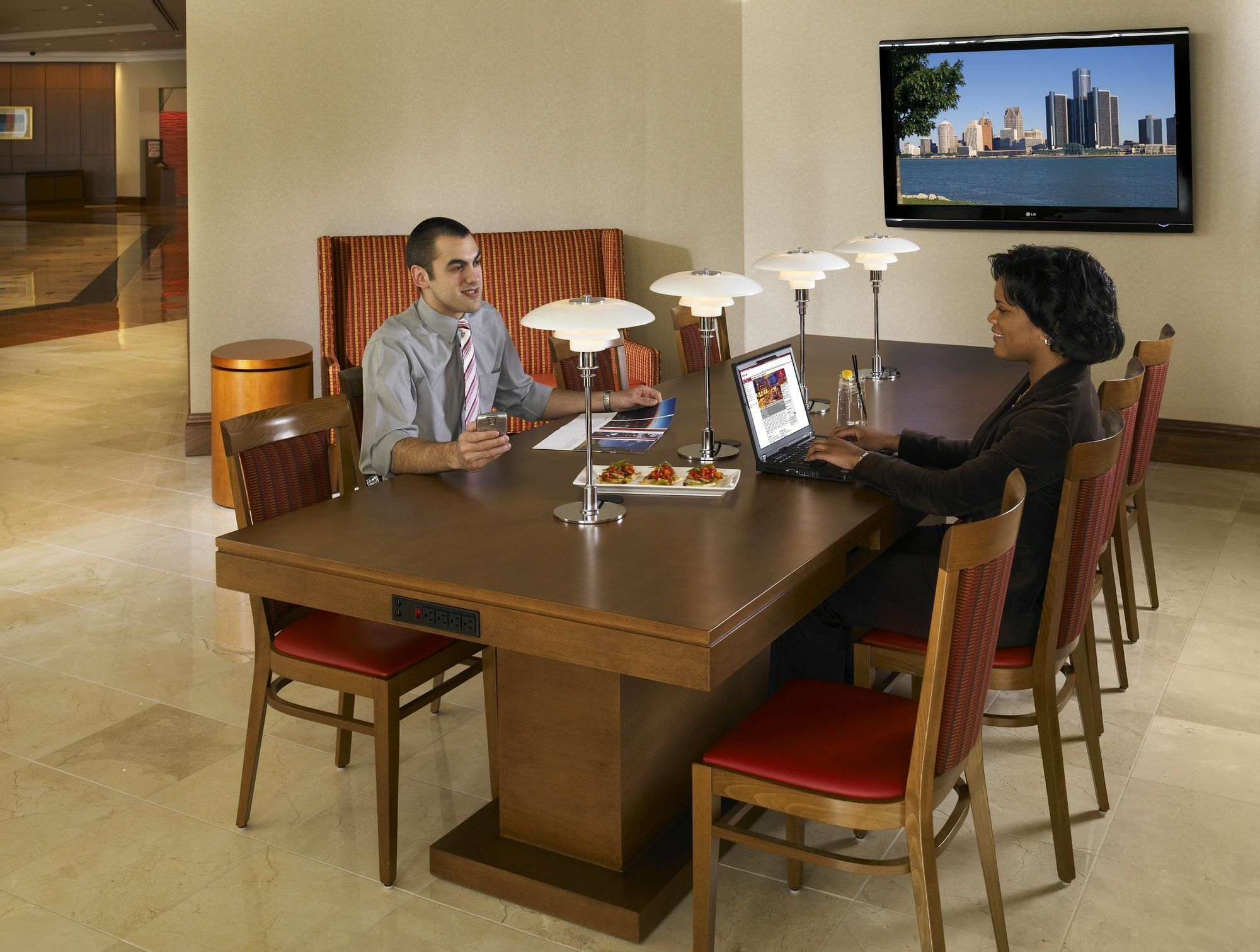 Отель Detroit Marriott At The Renaissance Center Экстерьер фото