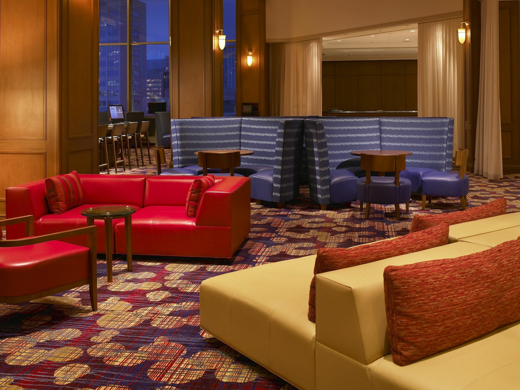 Отель Detroit Marriott At The Renaissance Center Экстерьер фото