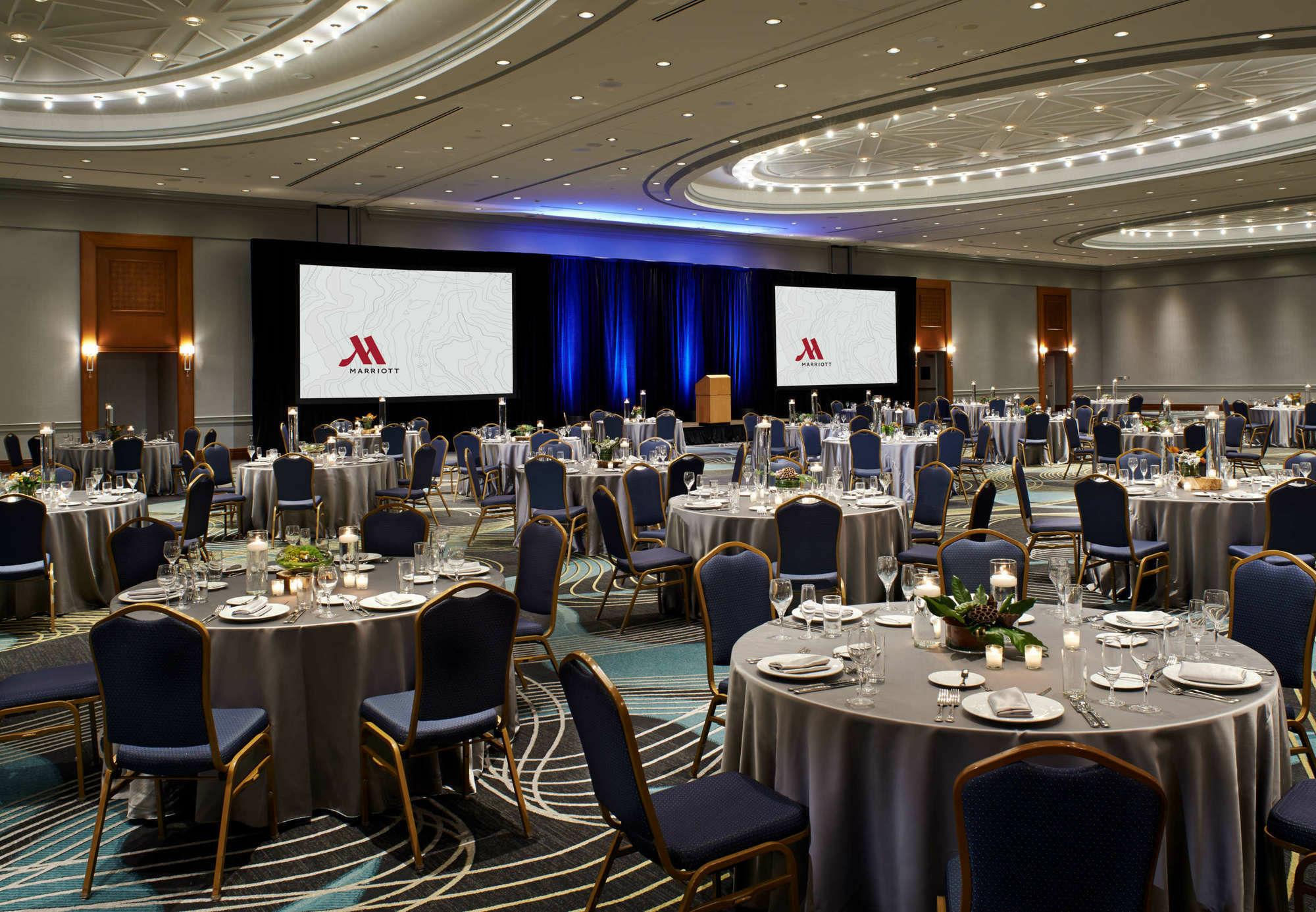 Отель Detroit Marriott At The Renaissance Center Экстерьер фото